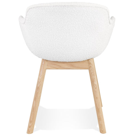 Fauteuil 'MOUTOU' in witte badstof en poten van natuurlijk hout